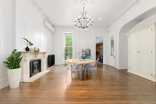 Sold by Industrie Residential | media 4