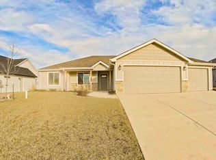 4385 Glen View Dr, Manhattan, KS 66502