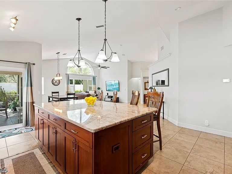 1250 Silverstrand Dr — Photo 18