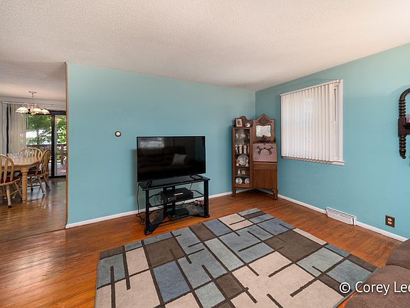 4th image of 610 Kendalwood St NE