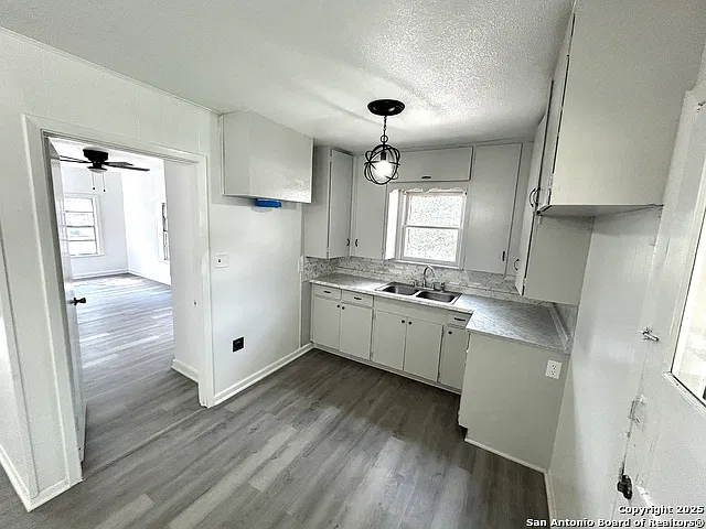 3 bed, 1.0 bath, 1146 sqft, $1,100 — Photo 4