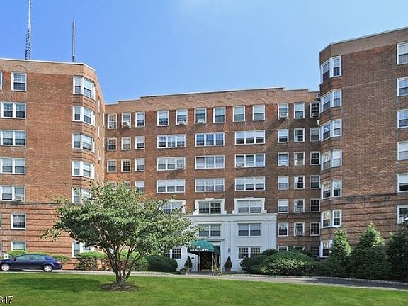 2nd image of 10 Crestmont Rd #6C