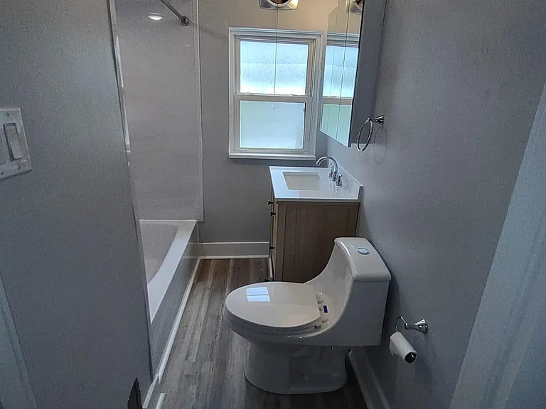 712 Loretta St — Photo 10