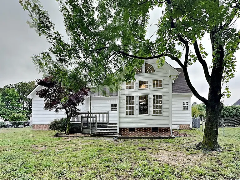 7904 Willow Croft Dr — Photo 21