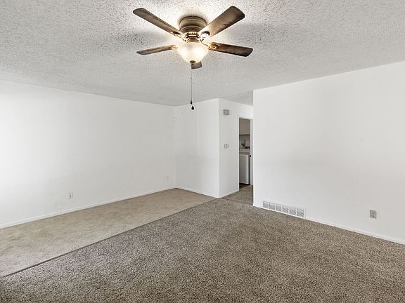 4th image of 826 San Antonio Pl
