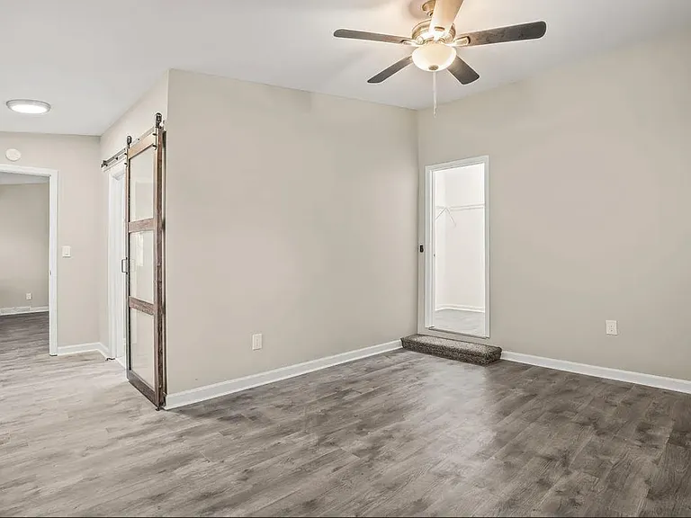 425 Yachting Rd — Photo 9