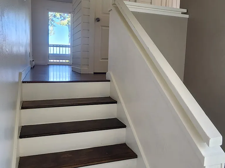 2215 E Vista Dr — Photo 9