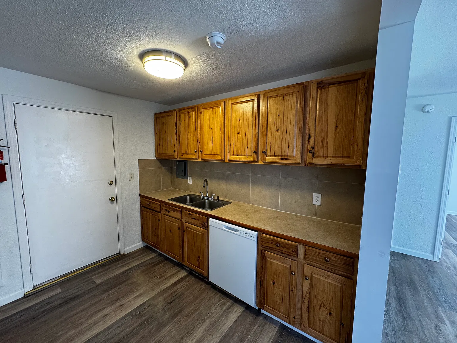 108 N National Ave — Photo 3