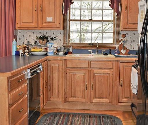 4th image of 817 Honaker Dr