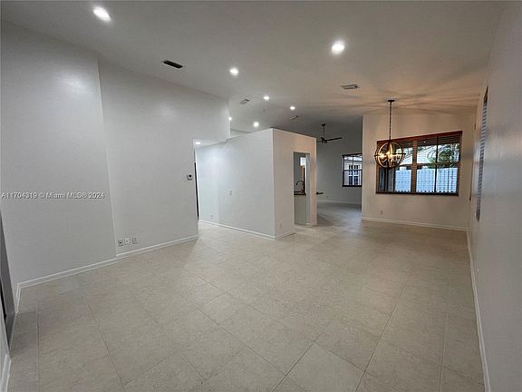 2nd image of 735 Sand Creek Cir #735