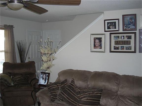 2nd image of 1210 Piedmont Creek Trl