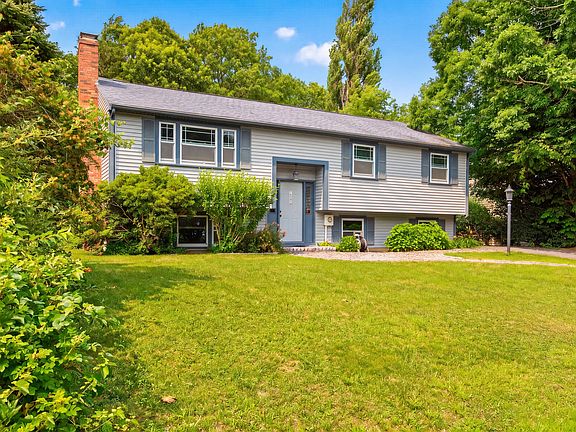 2nd image of 106 Tanglewood Drive