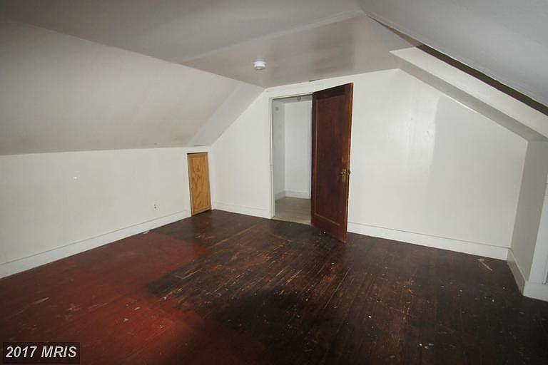 2nd image of 610 Delaware Ave