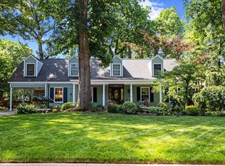 924 Pebblebrook Dr, Raleigh, NC 27609