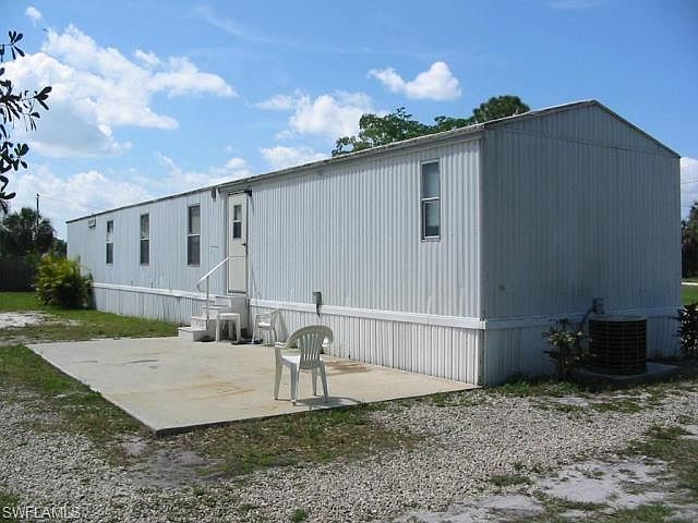 1st image of 7701 Bartholomew Dr