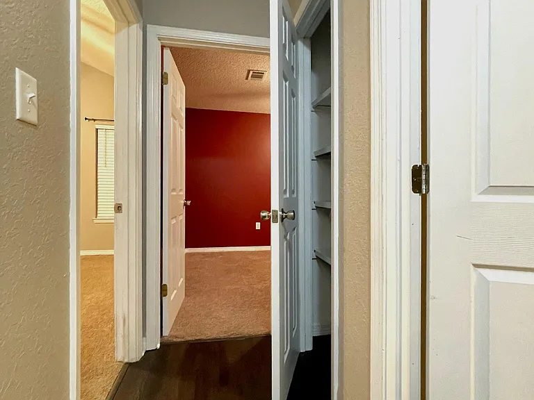 1054 Northview Dr — Photo 13