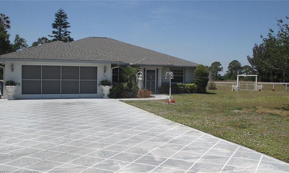 1st image of 253 Golfpoint Dr