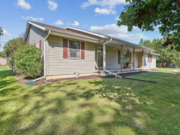 2503 Appaloosa Ln, Mahomet, IL 61853