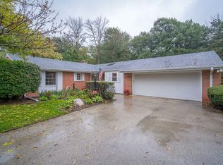 5321 Valley Trl, Wind Point, WI 53402