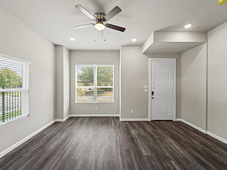 3223 Chenault St #3219 — Photo 3