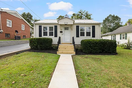 2114 Broad St Photo 1