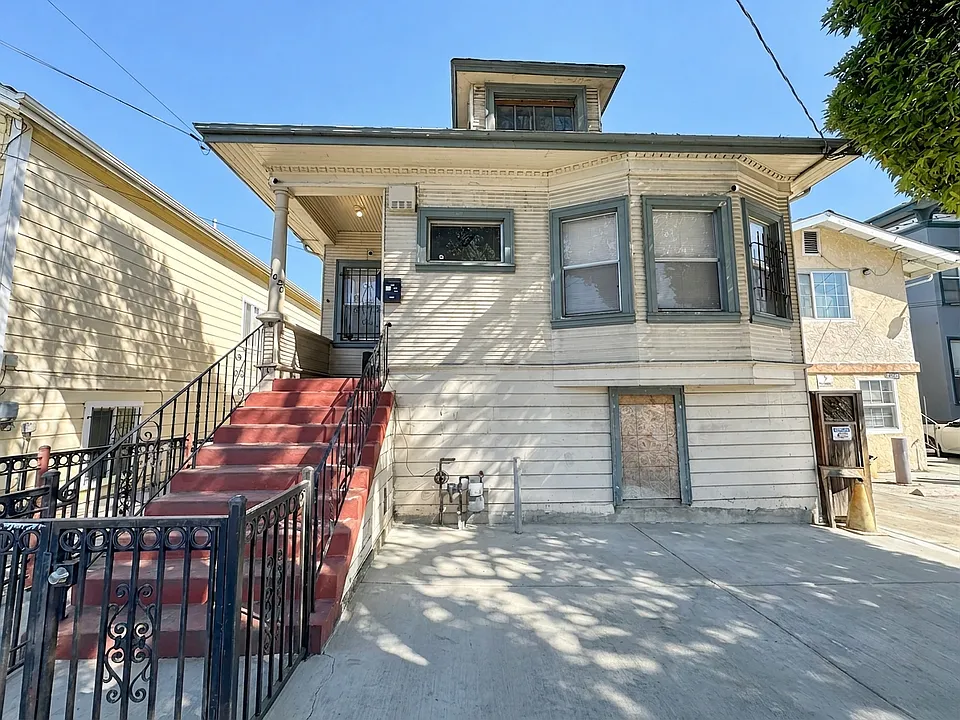 1630 8th Ave