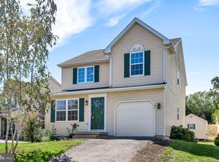 680 Blossom Hill Ln, Dallastown, PA 17313