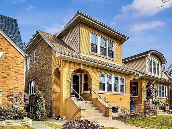 1st image of 6037 N Menard Ave #B