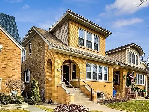 6037 N Menard Ave #B Photo 1