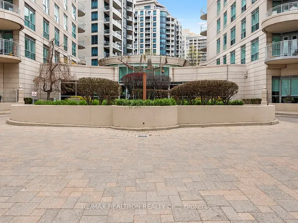 2111 Lake Shore Blvd W #505, Toronto, ON M8V 4B2