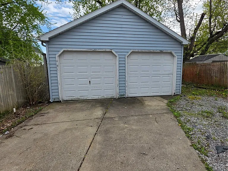 351 Stillwell Ave — Photo 16
