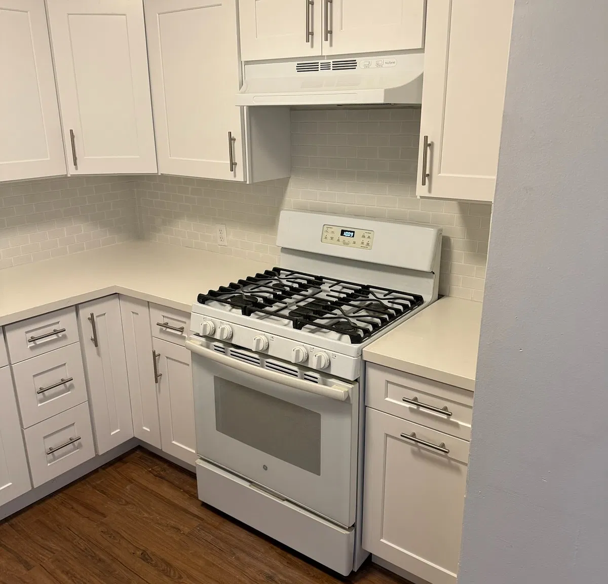 Adelphi Apartments — Photo 4