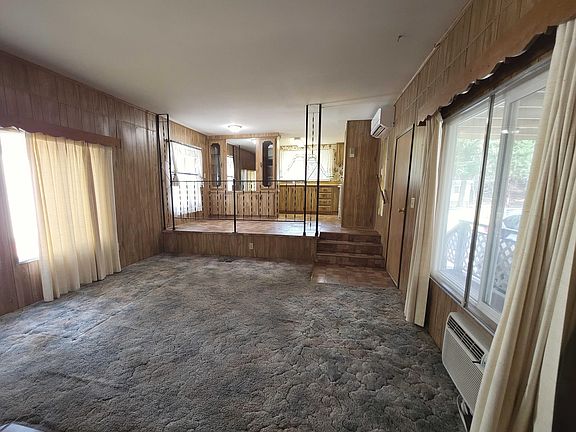 5th image of 2200 NE Highway 20 Unit 13