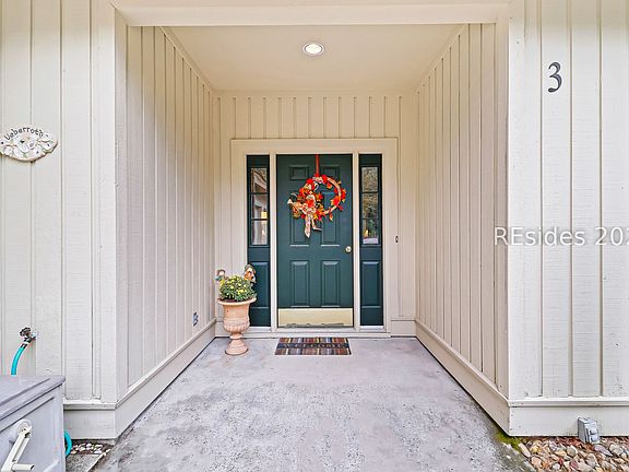 2nd image of 3 Crabtree Ln