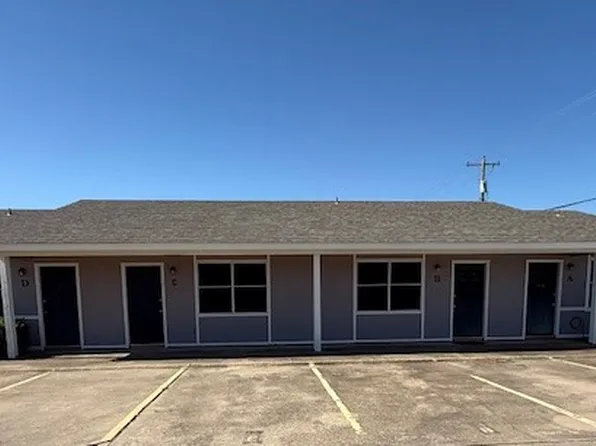 1419 Kilpatrick Ct, Cleburne, TX 76033