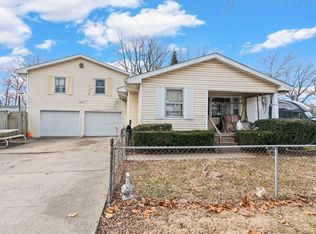 2837 S 13th St, Springfield, IL 62703