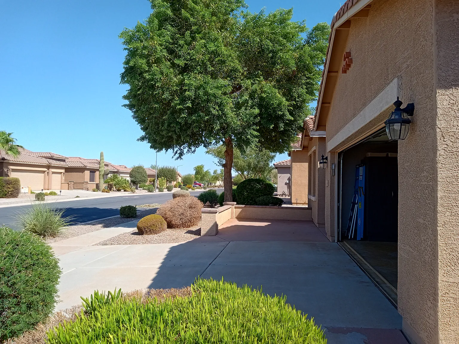 2 bed, 1550 sqft, $2,300 — Photo 2