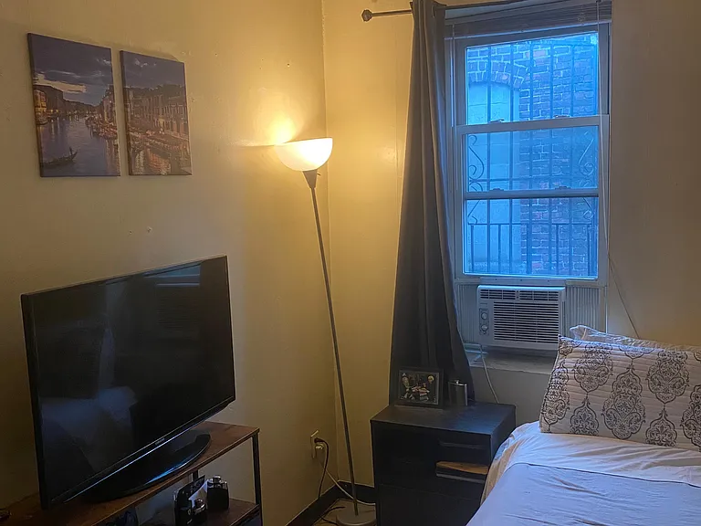 410 Harrison Ave #4 — Photo 3