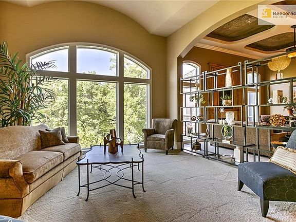 4th image of 8305 Shoreline Dr