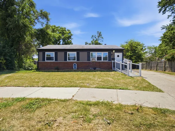 1360 Woodglen Ave, Ypsilanti, MI 48198