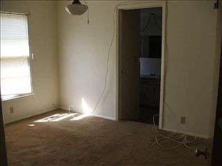 4th image of 9406 Pittsburg St
