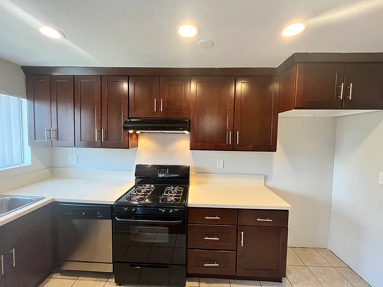 Renovated kitchen, with quartz countertops