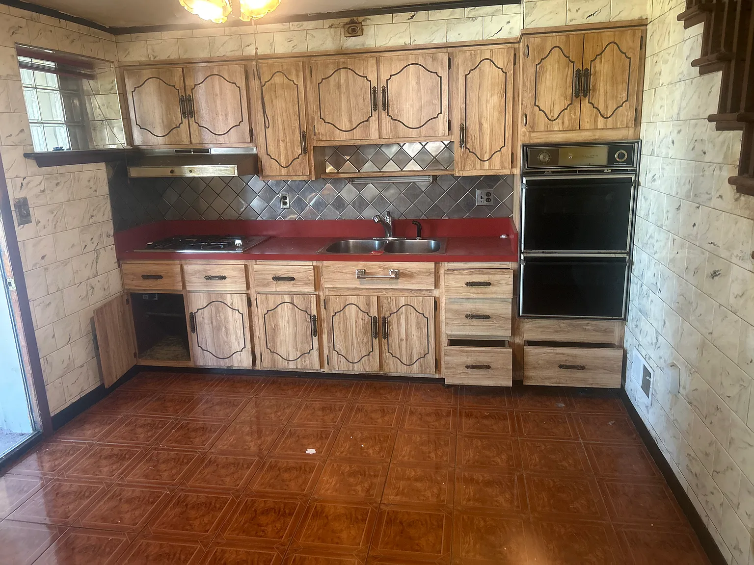 3 bed, 1001 sqft, $1,675 — Photo 2