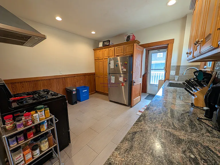 45 Emerald St — Photo 2