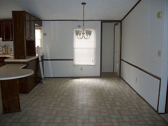 5th image of 58 Mayton Dr