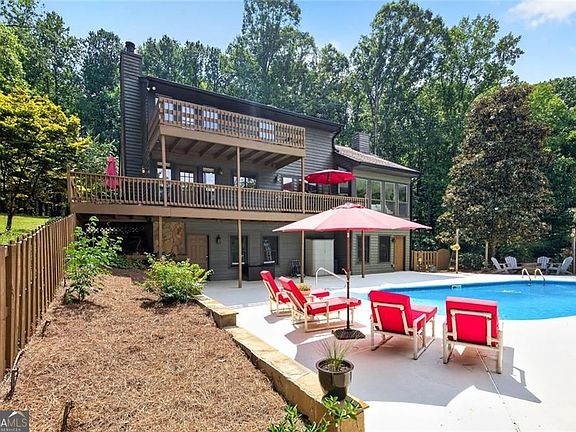4th image of 534 Adams Rd