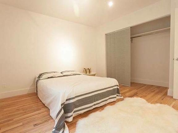 2nd image of 3100 W London St #419.5