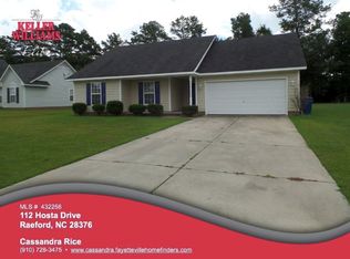 112 Hosta Dr, Raeford, NC 28376