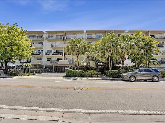 3rd image of 250 181st Dr APT 214