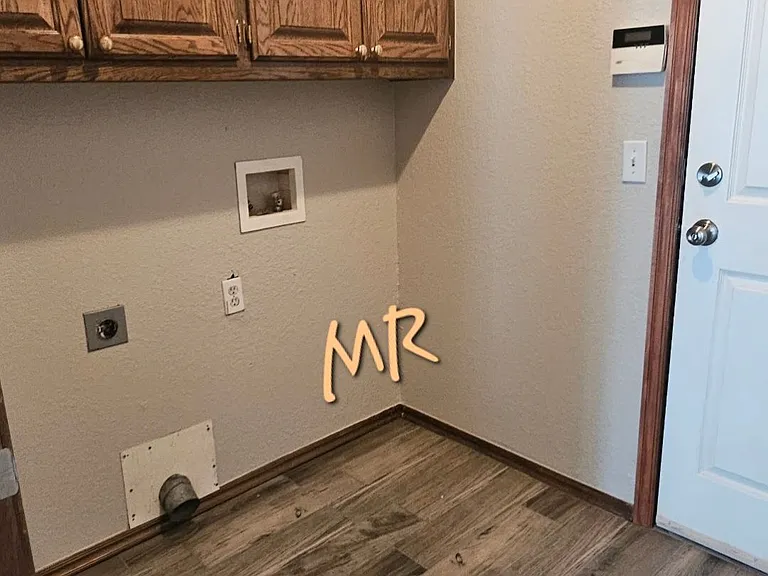 624 E Katelyn Ln — Photo 24